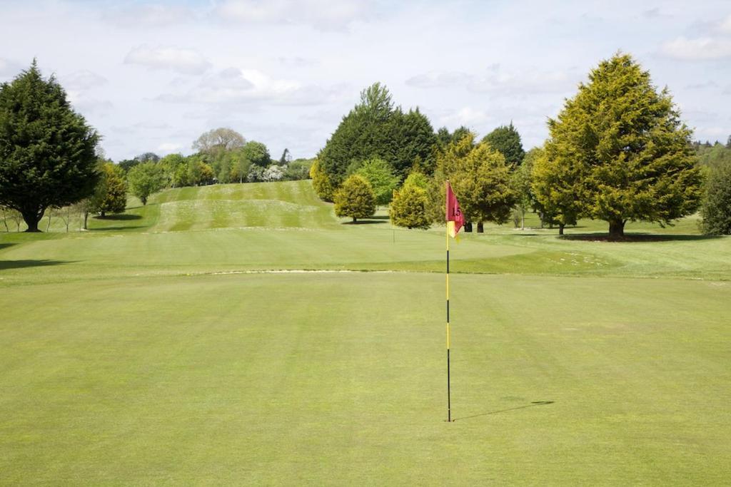 Tully'S Hotel Castlerea Bagian luar foto