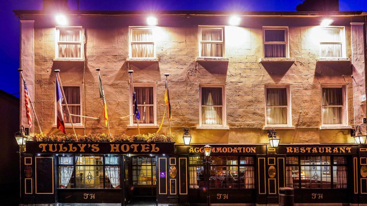 Tully'S Hotel Castlerea Bagian luar foto